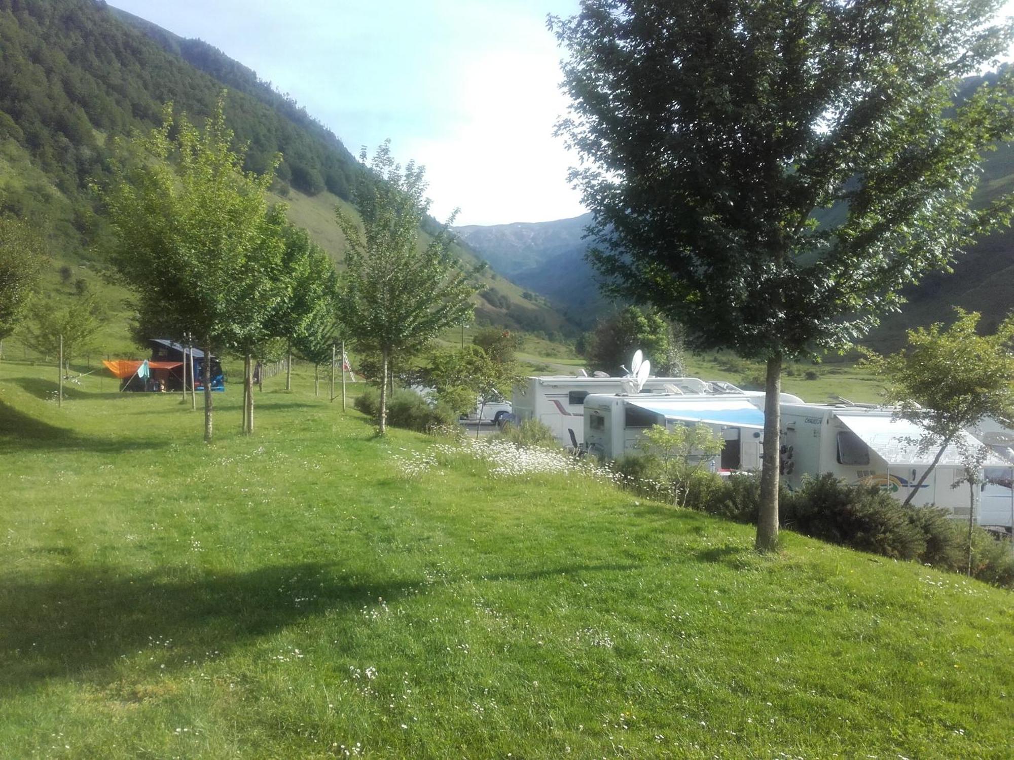 Gite De Montagne Du Plateau De Lhers- Accueil Randonneurs Accous Dış mekan fotoğraf