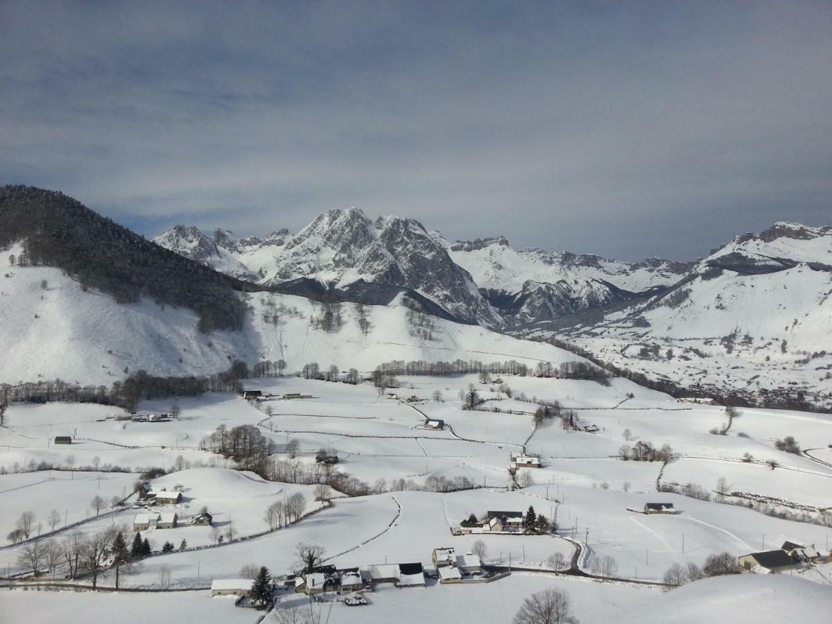 Gite De Montagne Du Plateau De Lhers- Accueil Randonneurs Accous Dış mekan fotoğraf