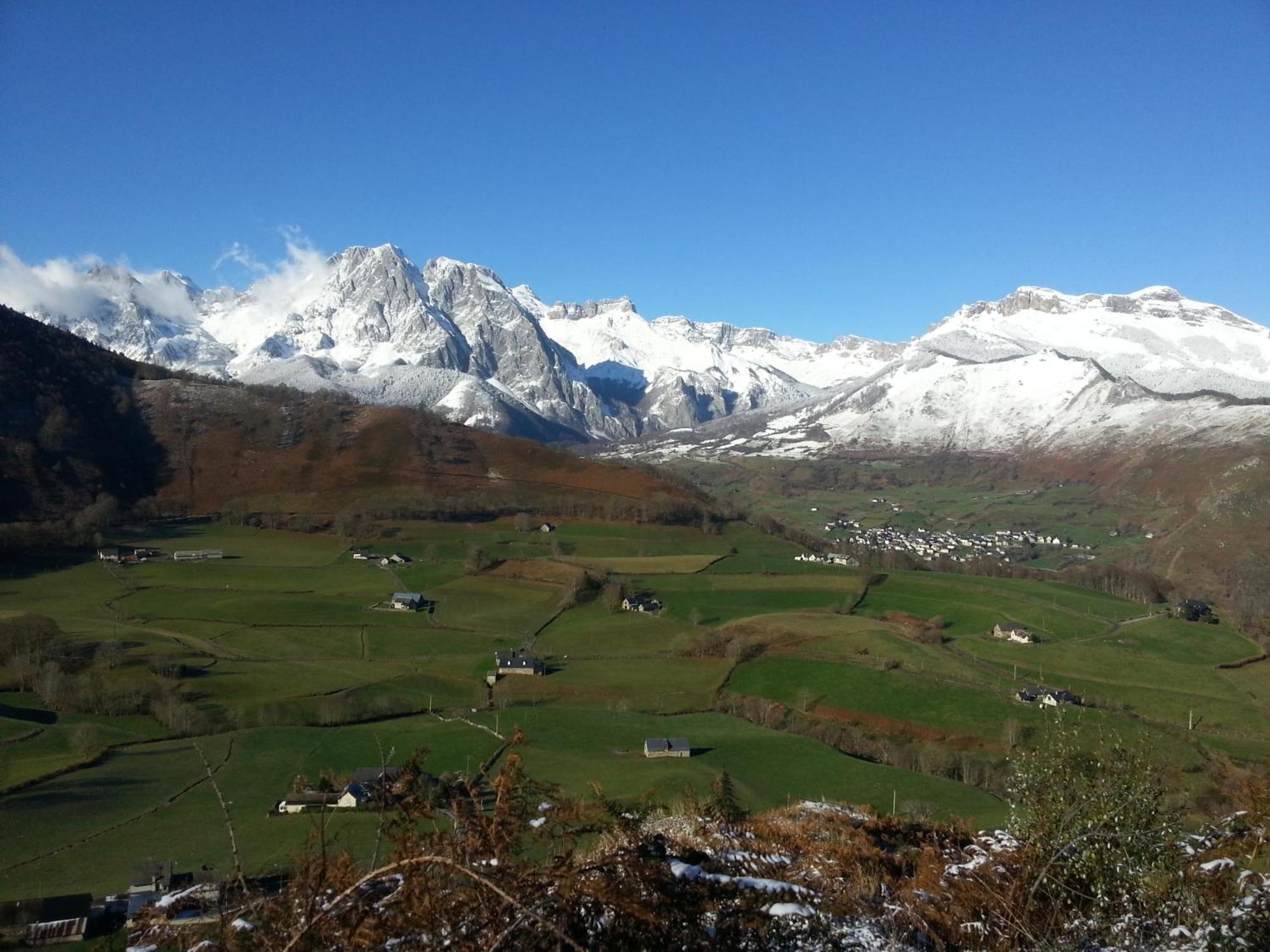 Gite De Montagne Du Plateau De Lhers- Accueil Randonneurs Accous Dış mekan fotoğraf