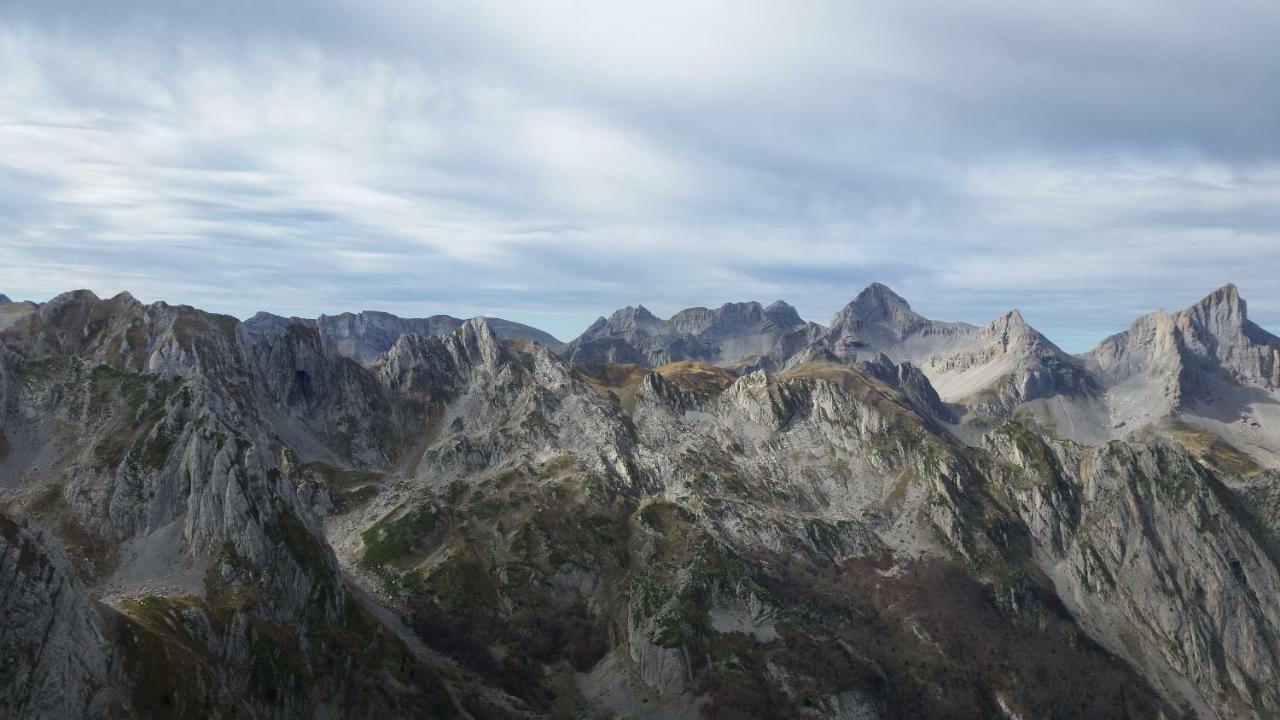 Gite De Montagne Du Plateau De Lhers- Accueil Randonneurs Accous Dış mekan fotoğraf